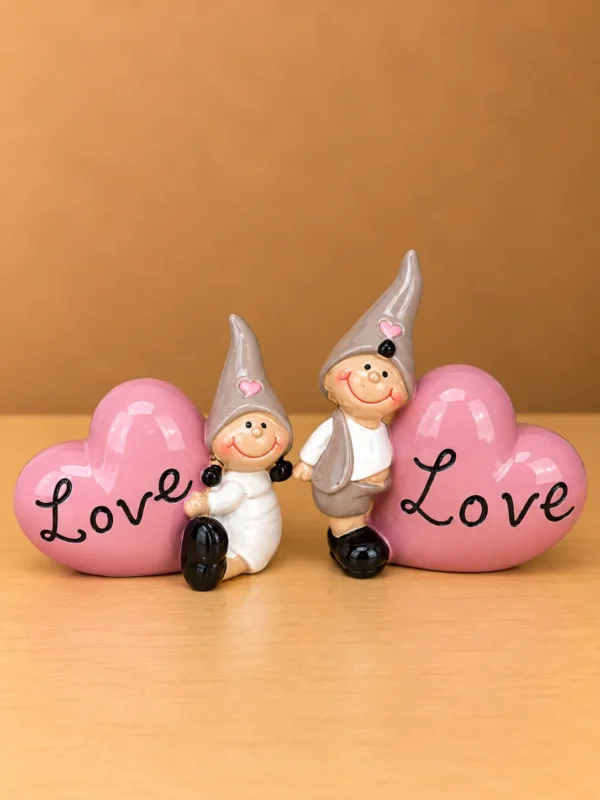 Patuljci sa srcima – Love Dekorativna figura dva patuljka sa roze srcima i Love natpisom